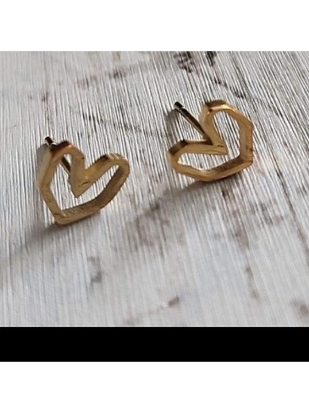 Cartoon Cutout heart SURGICAL STEEL stud earrings